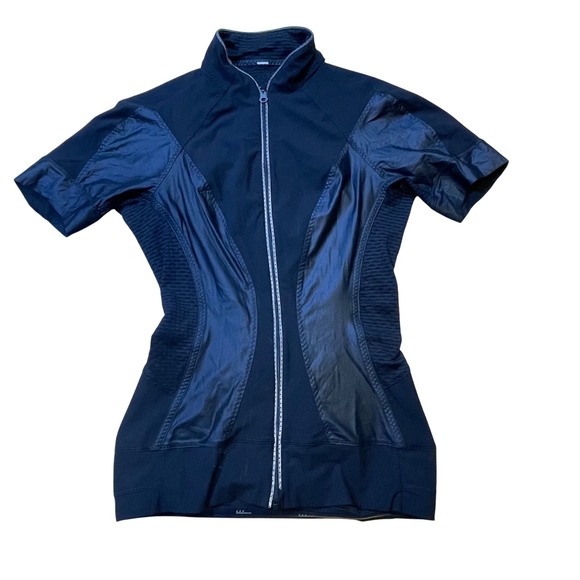 Lululemon Short Sleeve Full Zip Jacket Athletic Top Black Bottle Pockets‎ Size 4 - Picture 1 of 14